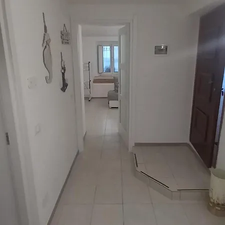 Toloma Apartment